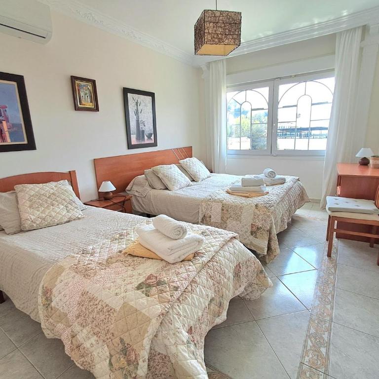 6 Bedroom Villa with Private Pool Games Room - Villa con piscina privada - 66