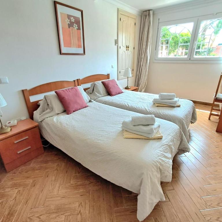 6 Bedroom Villa with Private Pool Games Room - Villa con piscina privada - 77