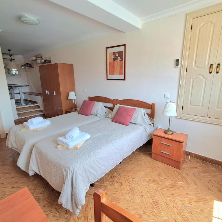 6 Bedroom Villa with Private Pool Games Room - Villa con piscina privada - 78