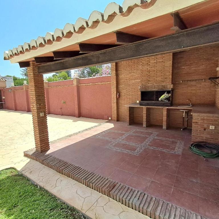 6 Bedroom Villa with Private Pool Games Room - Villa con piscina privada - 93