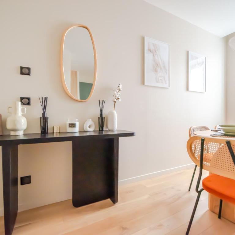 Chic Apartment in Central Paris - Appartement 2 Chambres - 16