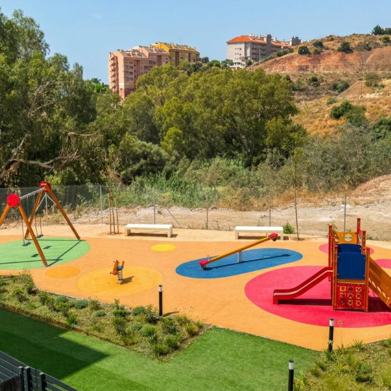 Med Hills Fuengirola 2BR Pool Views - Apartamento de 2 dormitorios con terraza - 13