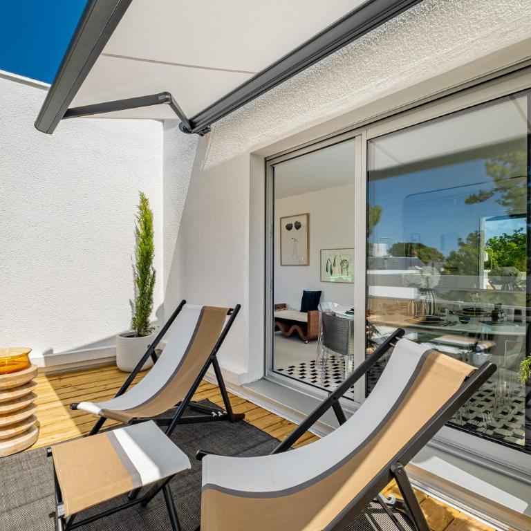 Le Duplex - Two-Bedroom Apartment - 17
