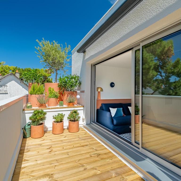 Le Duplex - Two-Bedroom Apartment - 19