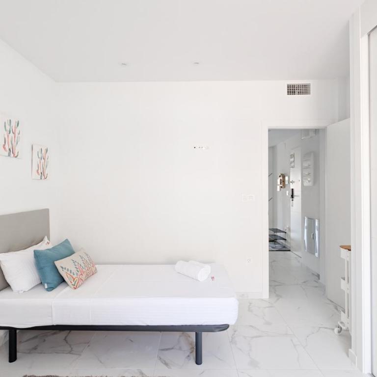 Apartment Playa Feliz - Two-Bedroom Apartment - 29