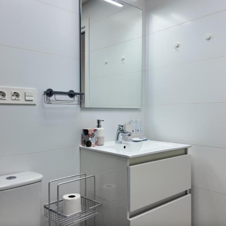 Apartment Playa Feliz - Two-Bedroom Apartment - 25