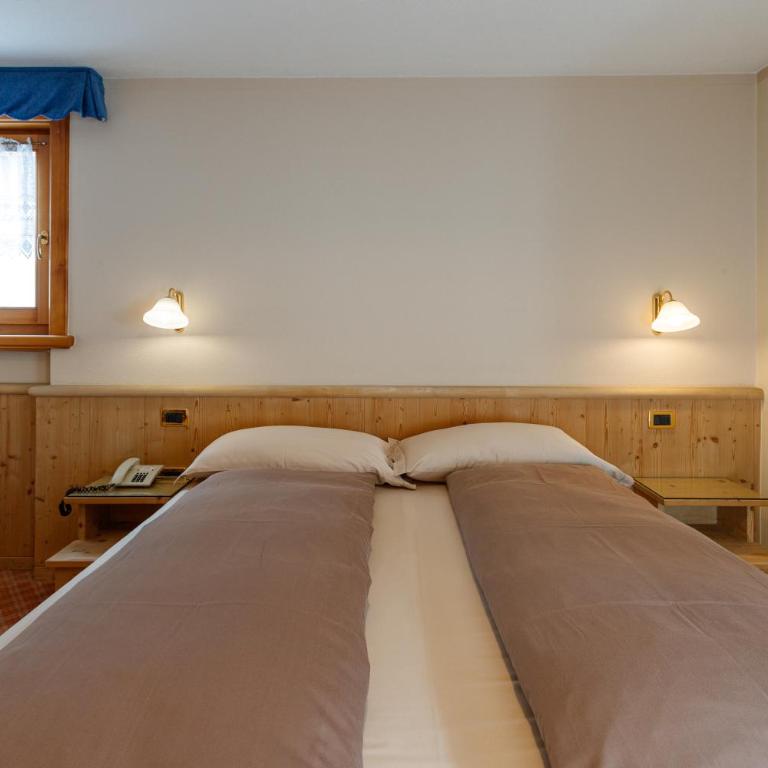 Albergo Caravasc - Camera Matrimoniale/Doppia con Letti Singoli - 7