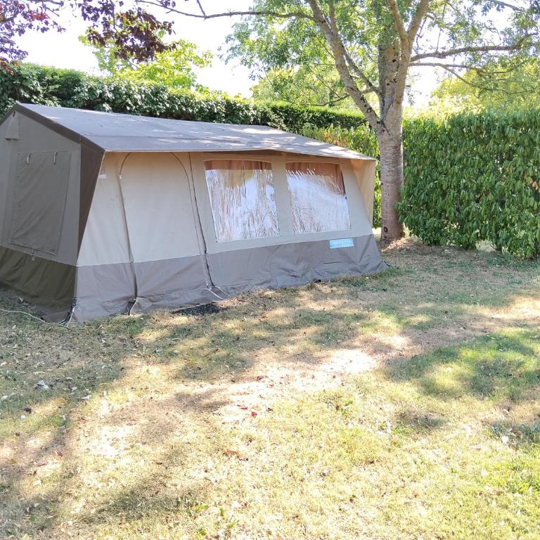 Camping 4 étoiles Les Amiaux - Tente bungalow équipée 23m2 - Piscines - 900m plage - Sezonia - Tente - 1