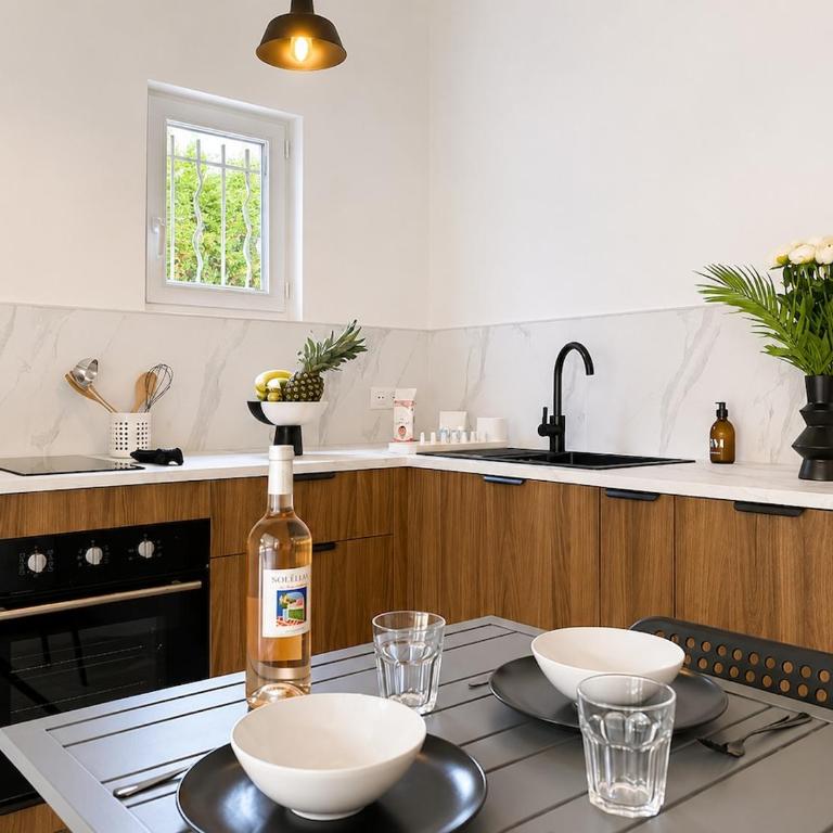 Casa de Bandol Studio 2 Personnes Parking Clim Plages - Appartement 1 Chambre - 3