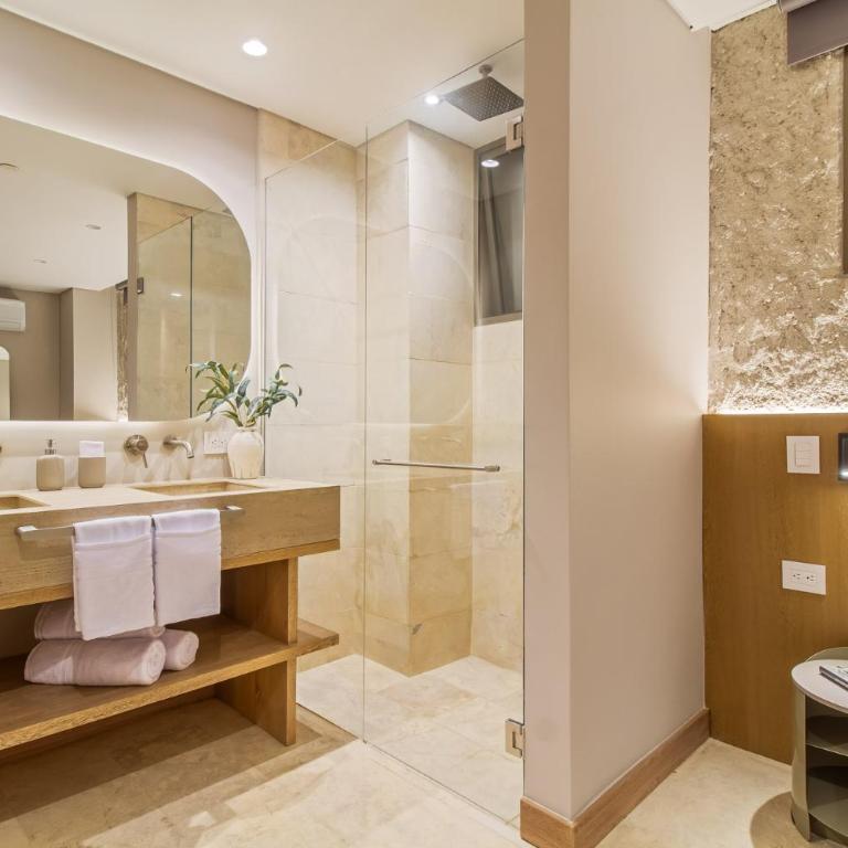 The Arena House - Two-Bedroom Superior Apartment - 2