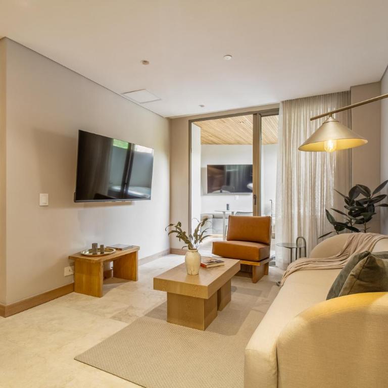 The Arena House - Two-Bedroom Superior Apartment - 17
