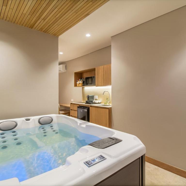 The Arena House - One-Bedroom Apartment with View - 1