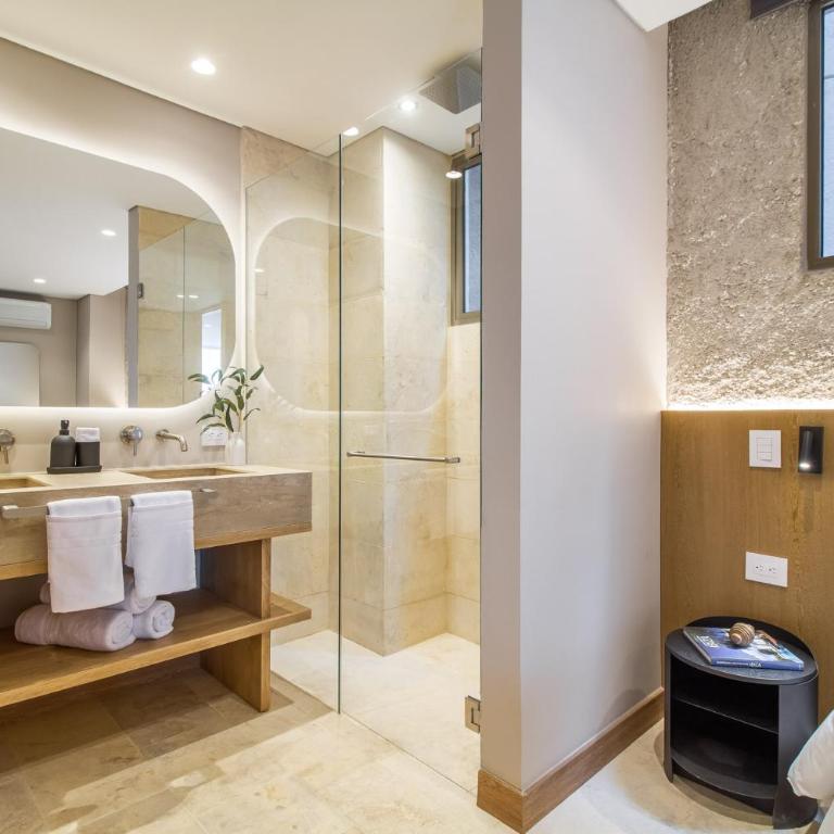 The Arena House - Four-Bedroom Platinum Apartment - 6