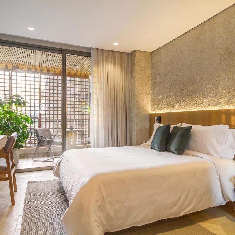 The Arena House - Four-Bedroom Platinum Apartment - 24