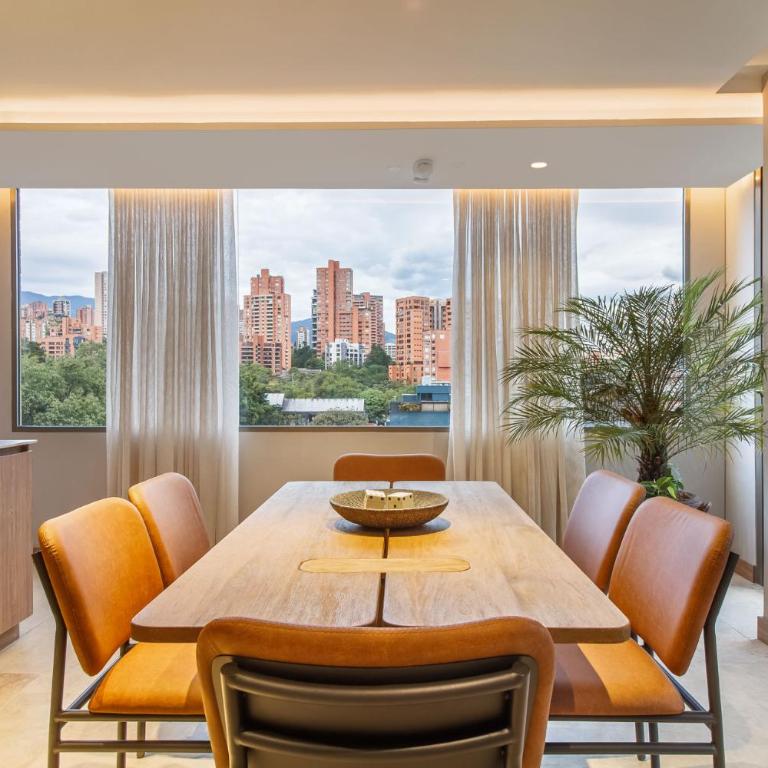 The Arena House - Four-Bedroom Platinum Apartment - 34