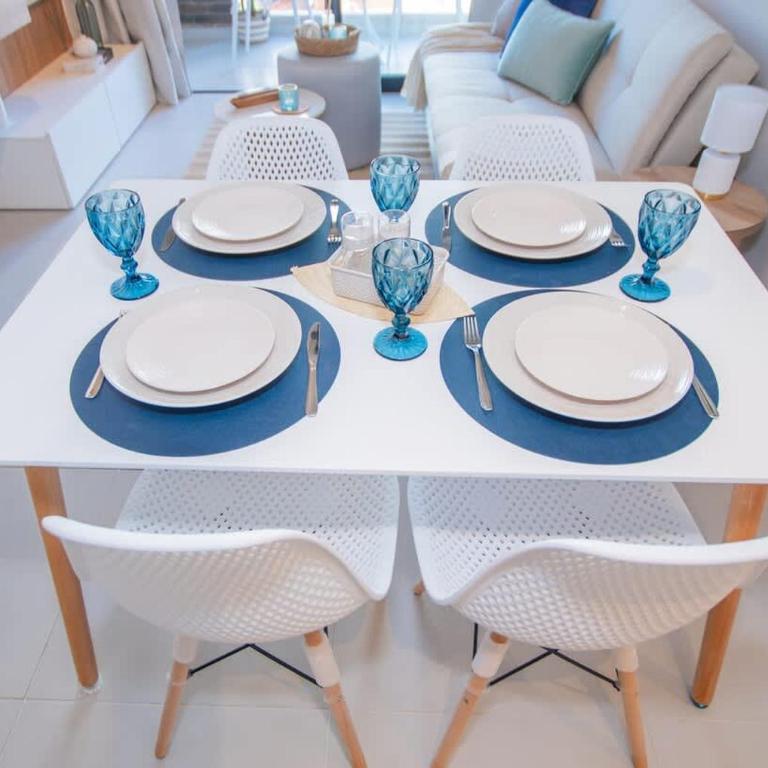 Business Hub Near Malls with Pool Gym and fast WiFi - Apartment - 6