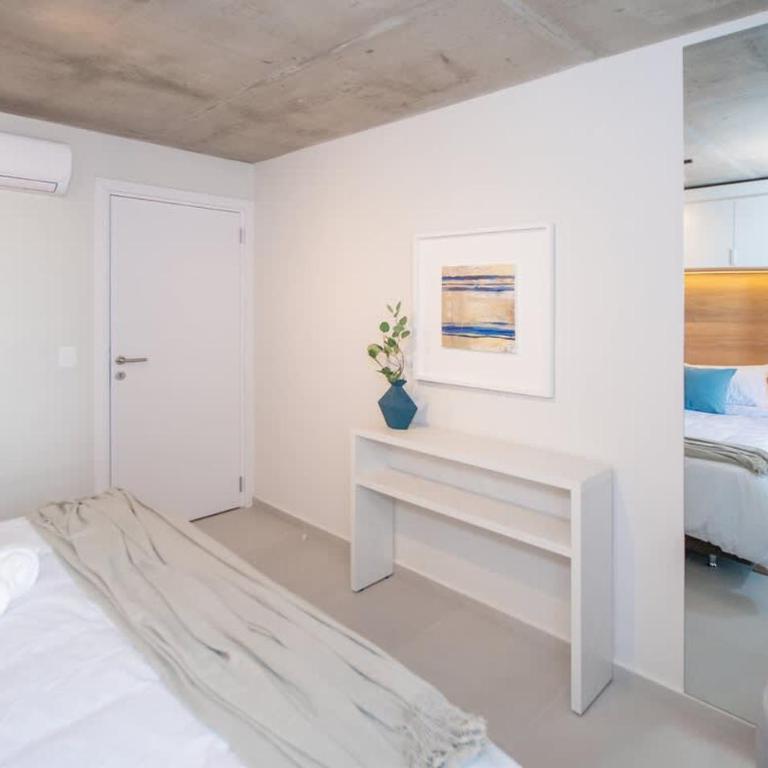 Business Hub Near Malls with Pool Gym and fast WiFi - Apartment - 15