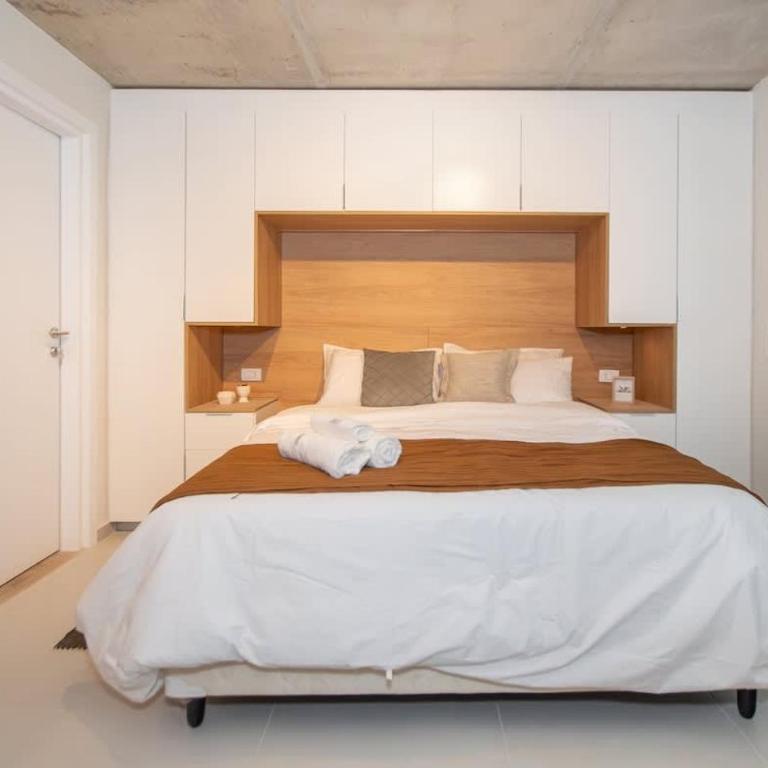 Cozy Studio Near Malls with BBQ Pool and WiFi - Estudio - 20