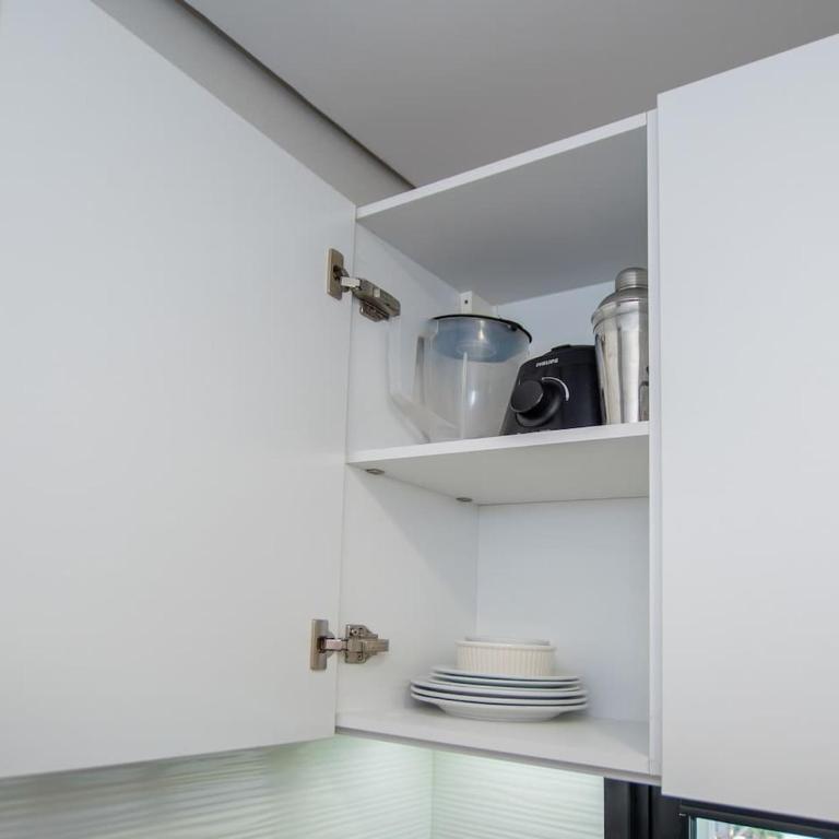 Chic One-Bedroom in a Prime Location with Pool and Gym - Apartamento - 6