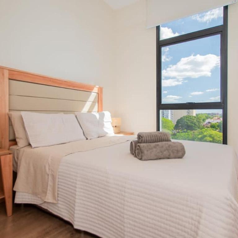 One BR with Balcony Walk to Malls Pool Gym - Apartamento - 2