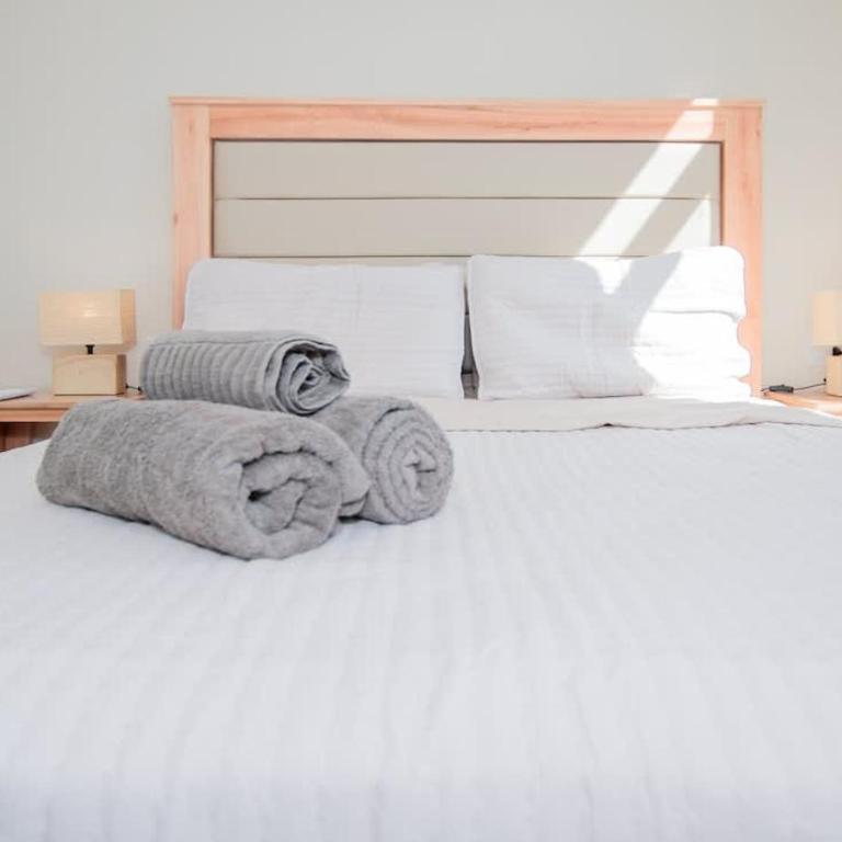 One BR with Balcony Walk to Malls Pool Gym - Apartamento - 7