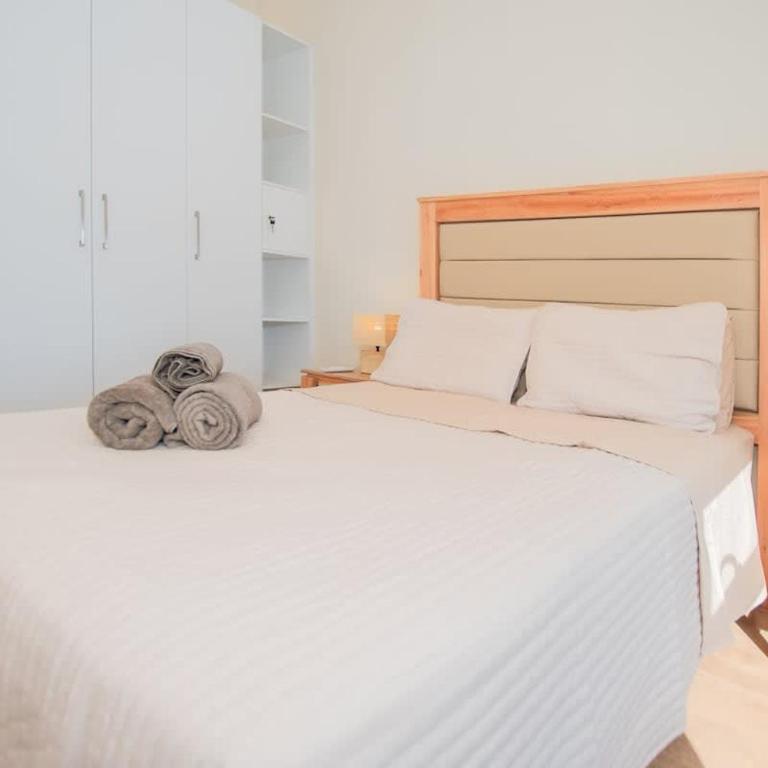 One BR with Balcony Walk to Malls Pool Gym - Apartamento - 8