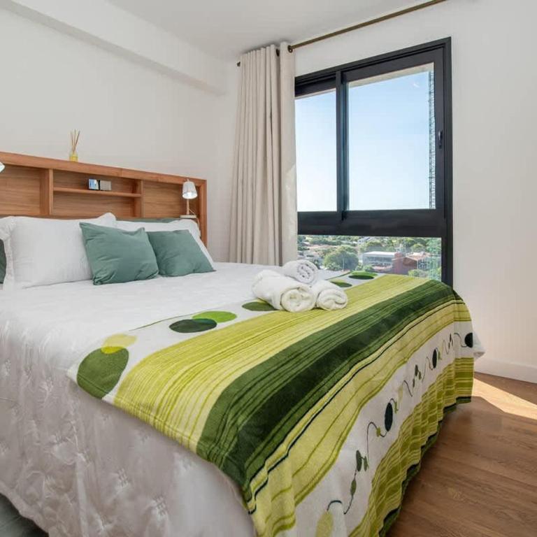 Prime Location One-Bedroom Near the Mall - Apartment - 2