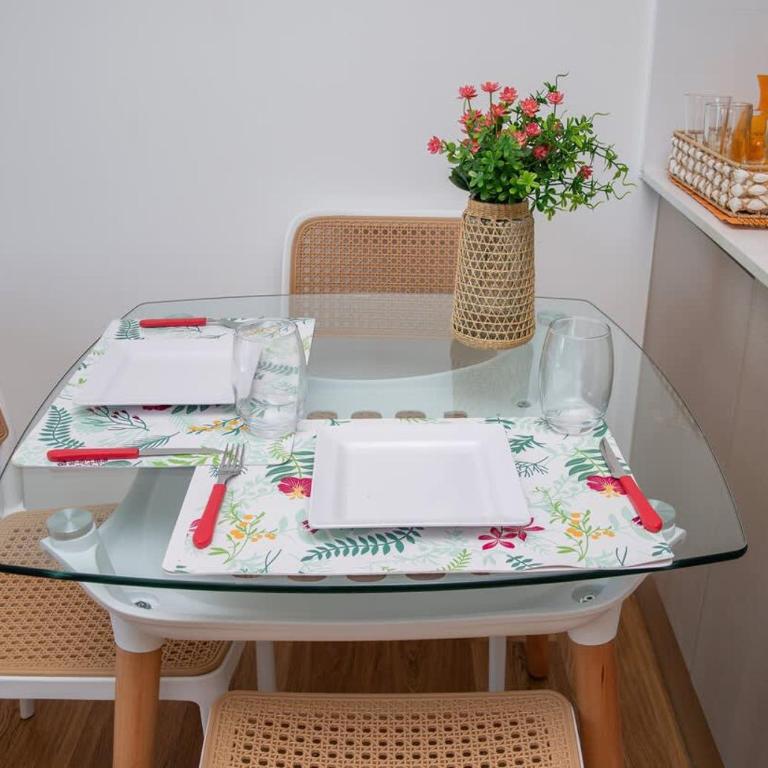 Prime Location One-Bedroom Near the Mall - Apartment - 14