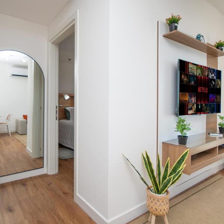 Prime Location One-Bedroom Near the Mall - Apartment - 17