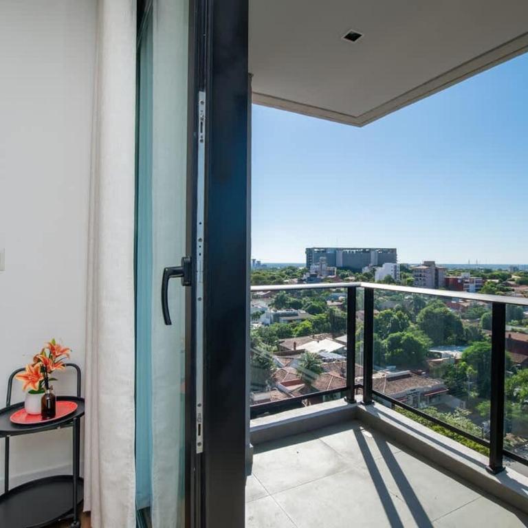 Prime Location One-Bedroom Near the Mall - Apartment - 18