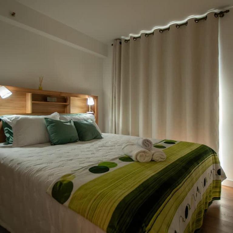 Prime Location One-Bedroom Near the Mall - Apartment - 21