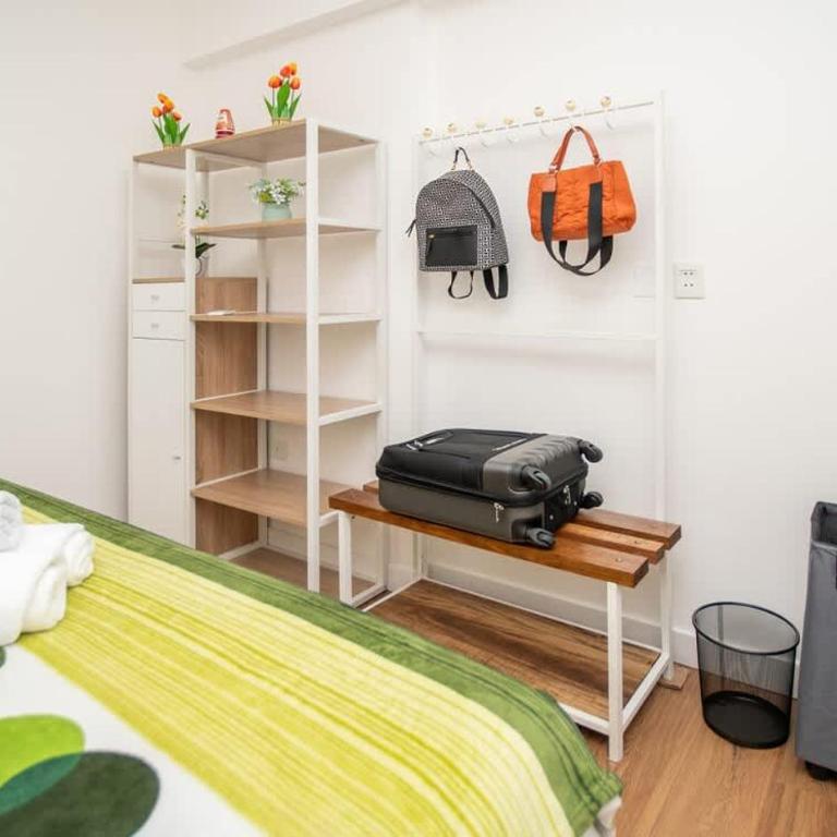Prime Location One-Bedroom Near the Mall - Apartment - 22