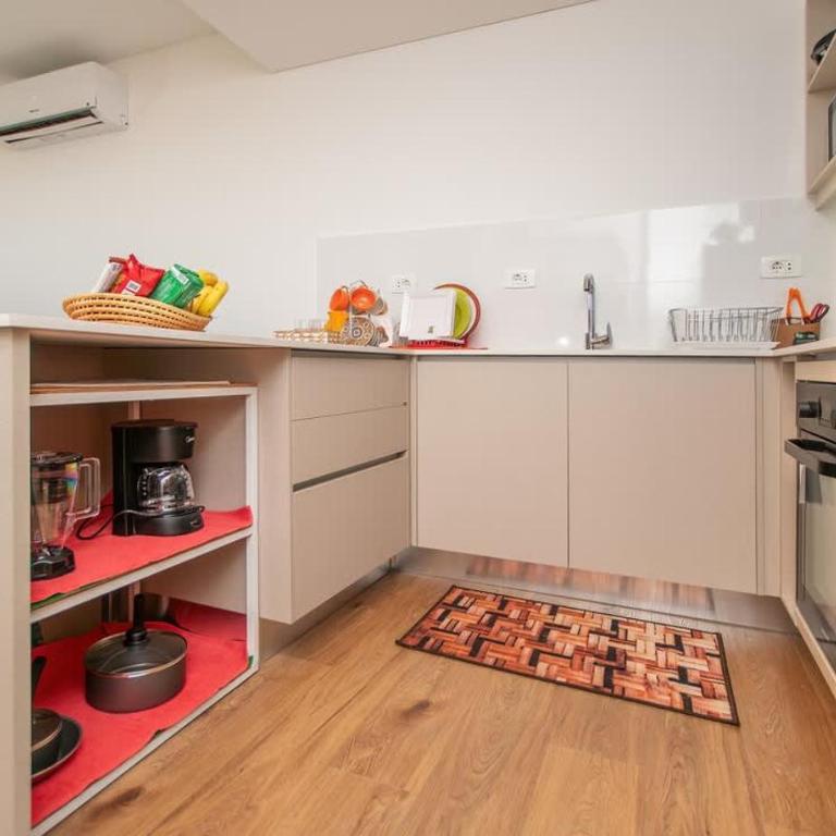 Prime Location One-Bedroom Near the Mall - Apartment - 27