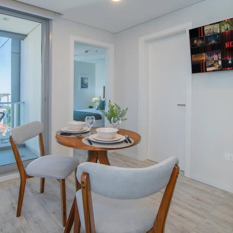 High-Floor City Base with Fast WiFi Gym Pool and Sauna - Apartamento - 2