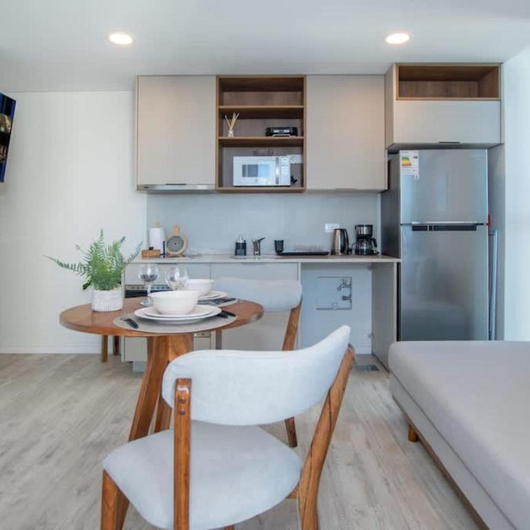 High-Floor City Base with Fast WiFi Gym Pool and Sauna - Apartamento - 9