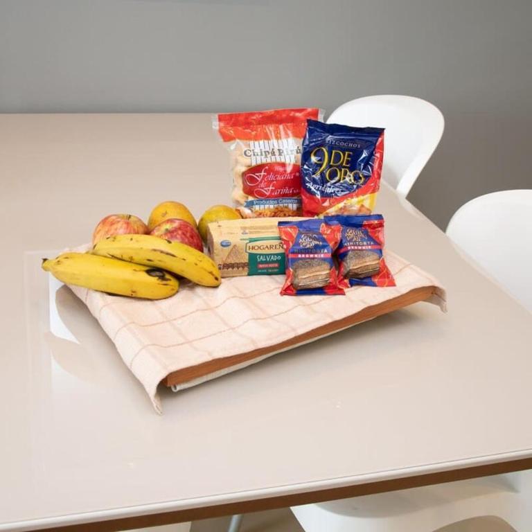 Comfortable One-Bedroom Apartment with Balcony Private BBQ and Free Parking - Apartment - 40