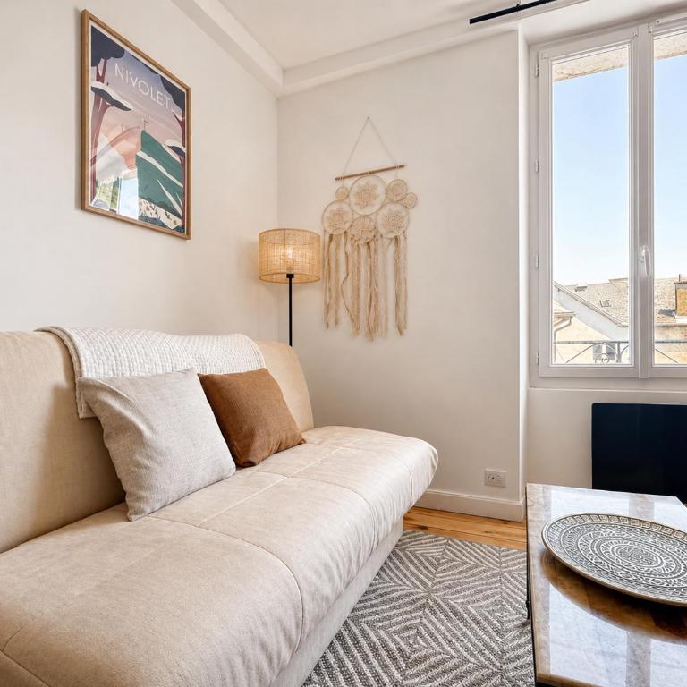 Chambéry centre-ville T2 lumineux, vue montagne - One-Bedroom Apartment - 8