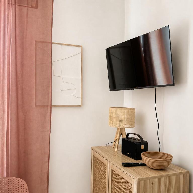Chambéry centre-ville T2 lumineux, vue montagne - One-Bedroom Apartment - 7