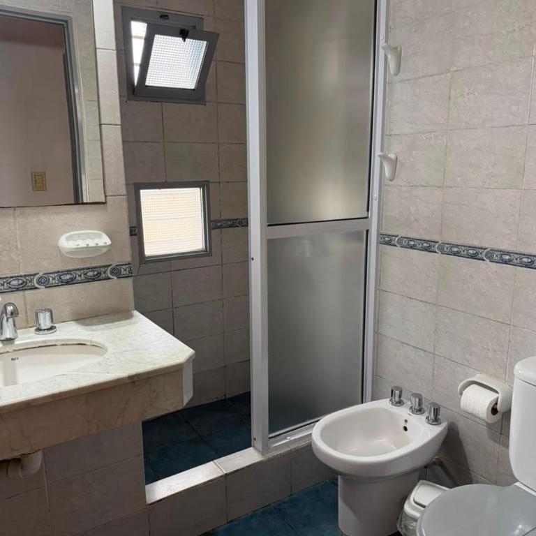 Hosteria Prince - Triple Room with Private Bathroom - 2