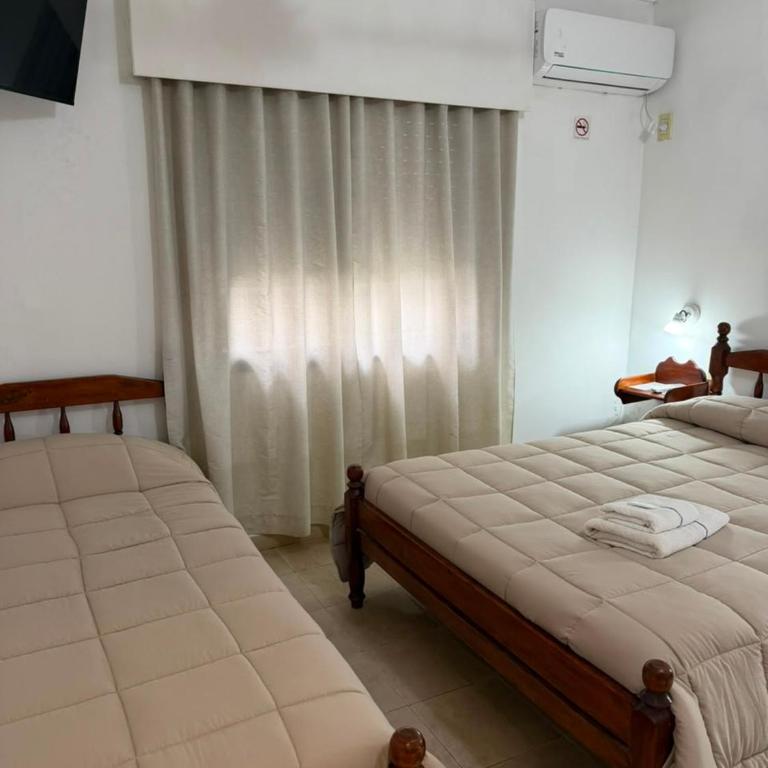 Hosteria Prince - Triple Room with Private Bathroom - 3