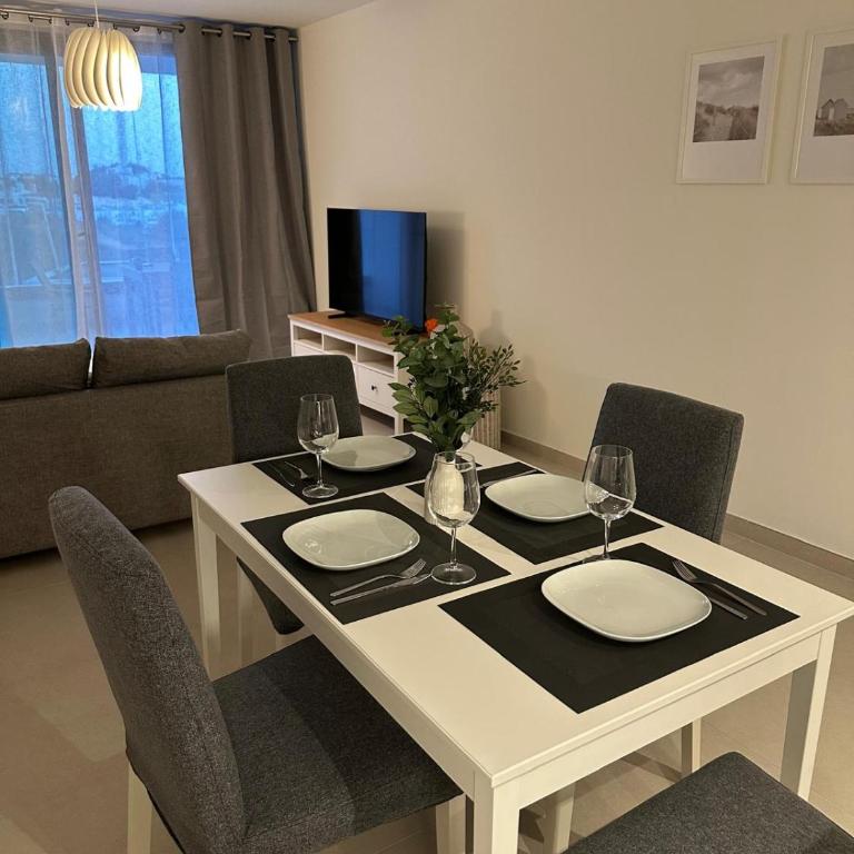 Stylish Apartment Near Beach & Golf - Appartement 2 Chambres - 2