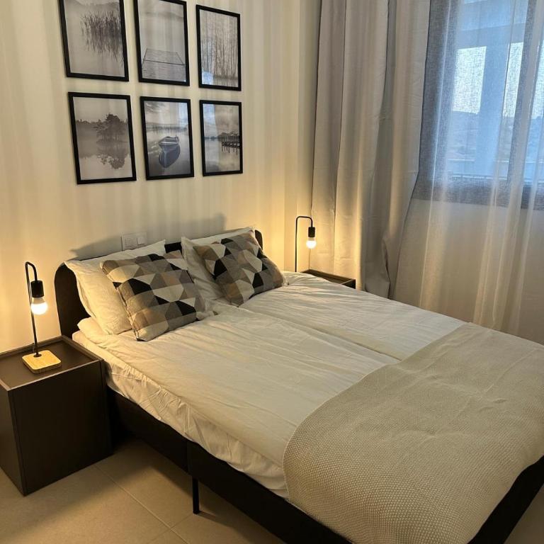 Stylish Apartment Near Beach & Golf - Appartement 2 Chambres - 12