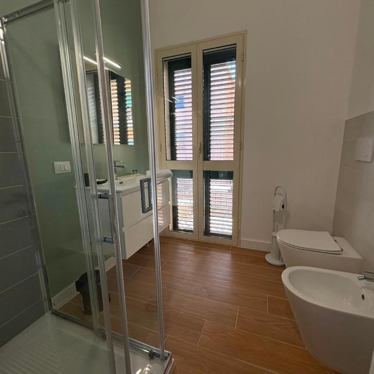 ASCHENEZ 26 ROOMS & SUITEs - Zimmer mit Kingsize-Bett und Balkon - 7