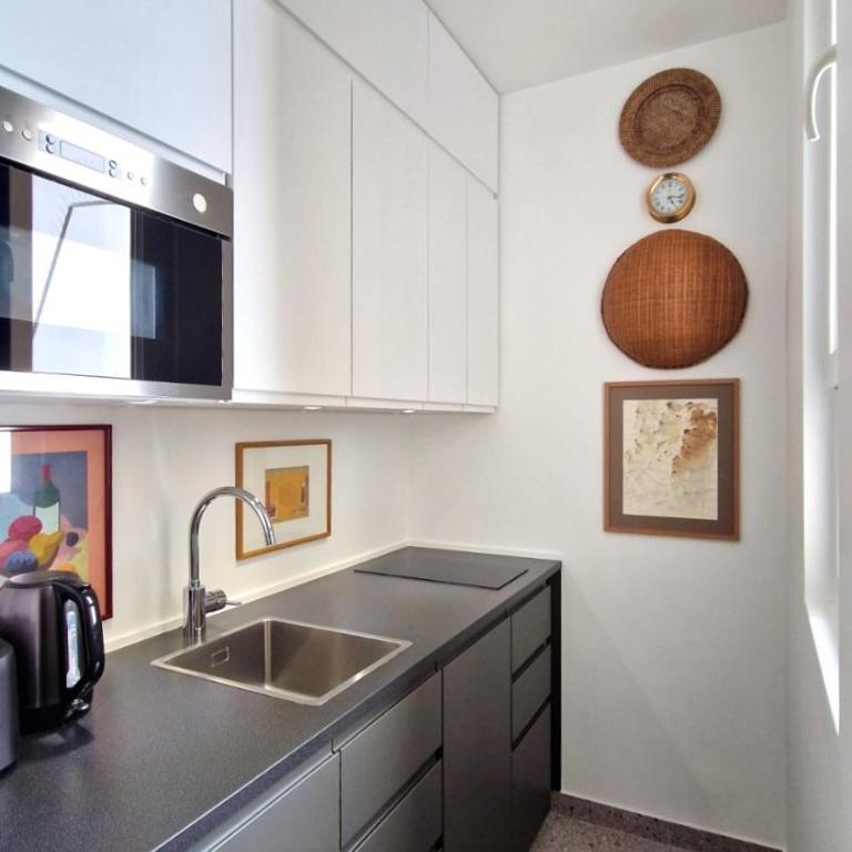 My Peaceful Haven in Center Paris Bastille by lift - One-Bedroom Apartment - 4