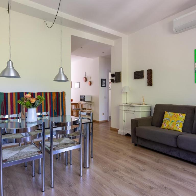 Bright Apartment - Steps from the Old Town - Apartamento de 1 dormitorio - 2