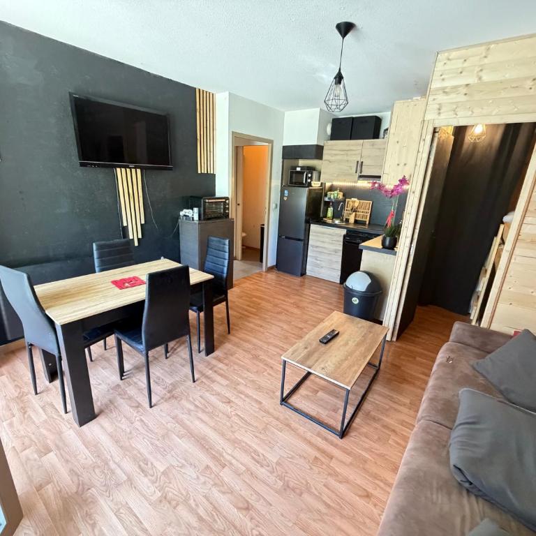 Appartement spa fleures d'Orelle - Appartement 2 Chambres Deluxe avec Balcon - 3