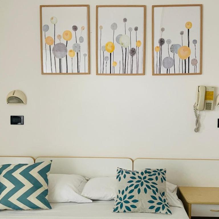 Albergo Villa Denny - Triple Room with Balcony - 19