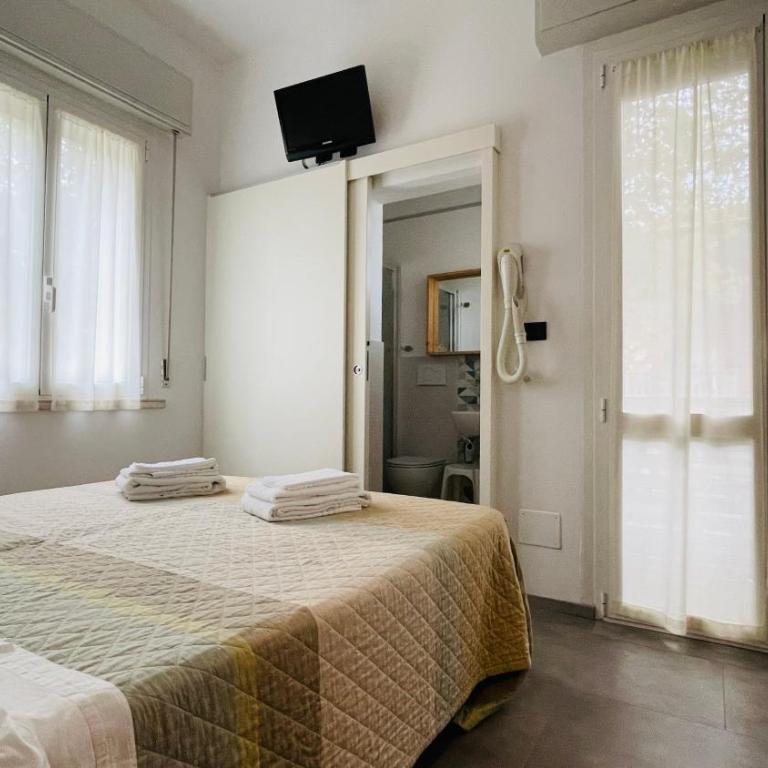Albergo Villa Denny - Double Room with Balcony - 23