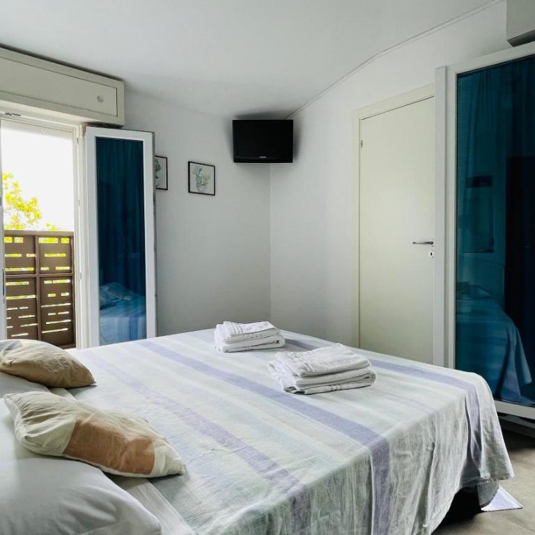 Albergo Villa Denny - Double Room with Balcony - 16
