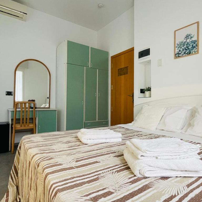 Albergo Villa Denny - Double Room with Balcony - 19